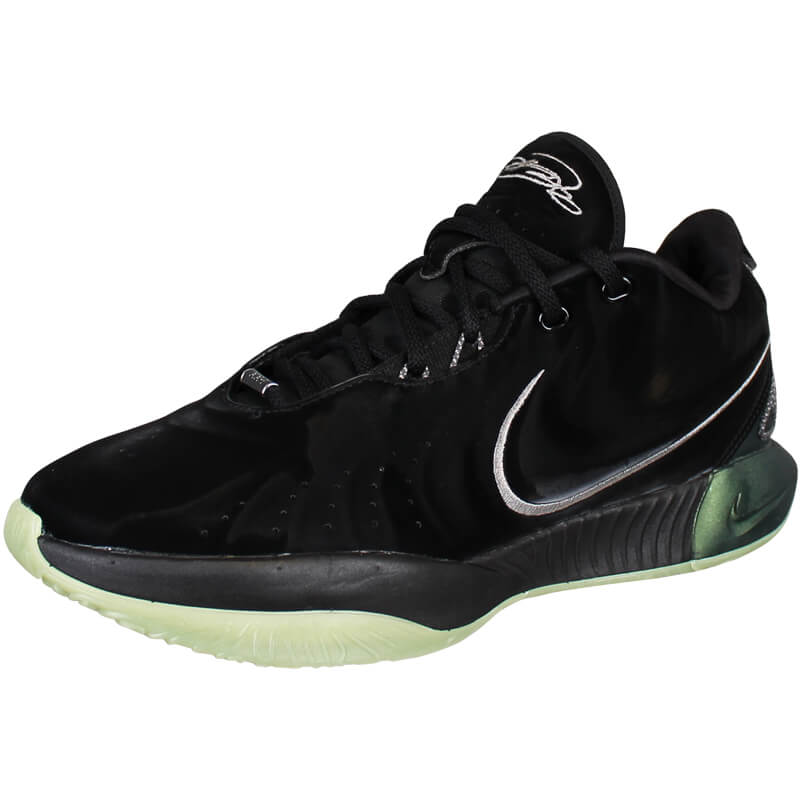 Nike Lebron youth basketball sneakers size 4.5 | SidelineSwap